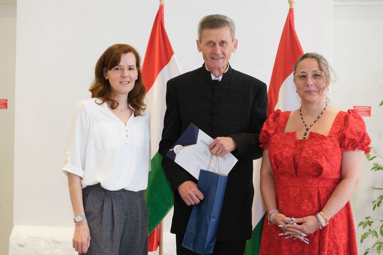Tatai János kollégánk kapta idén a Centrum Kiváló Oktatója címet